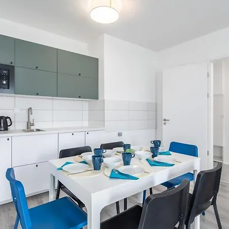 Fresh & Modern - With 2 Balconies Budapeste