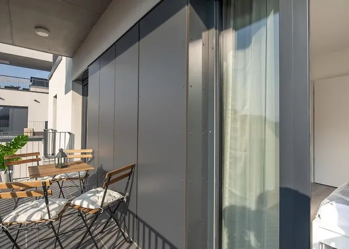 Fresh & Modern - With 2 Balconies Apartament