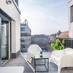Fresh & Modern - With 2 Balconies Apartament