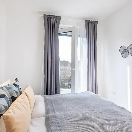Апартаменты Fresh & Modern - With 2 Balconies