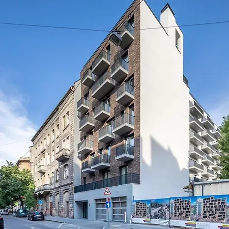 Fresh & Modern - With 2 Balconies Apartament *