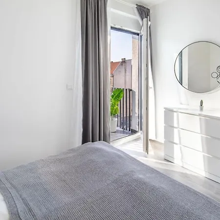 Апартаменты Fresh & Modern - With 2 Balconies *