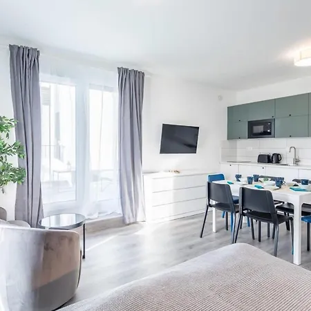 Fresh & Modern - With 2 Balconies Budapest