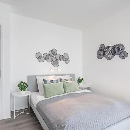 Fresh & Modern - With 2 Balconies * Budapest